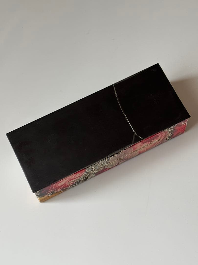 Ladurée フェーヴ　5体セット　陶器製　　未使用（箱にダメージあり）