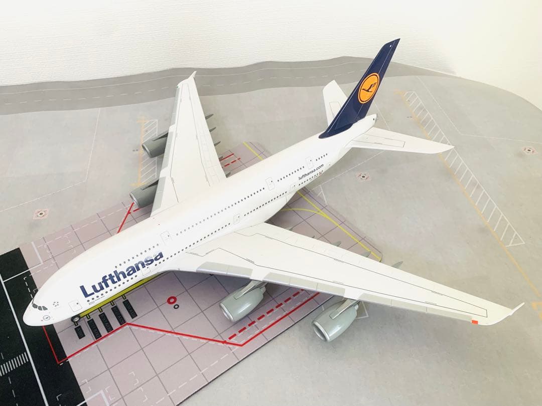 ヘルパ製１／２００ルフトハンザ航空Ａ３８０－８００プラスティック製完成品