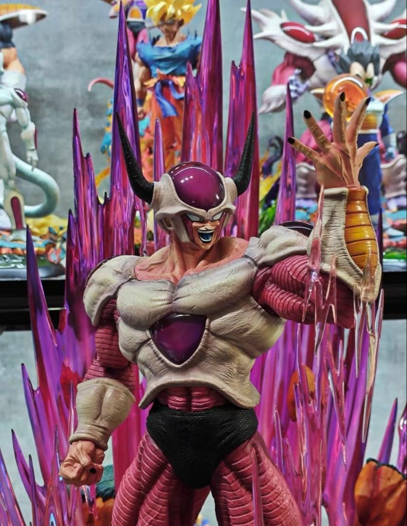 ホワイトホールスタジオ　フリーザ　第二形態　ドラゴンボール　フィギュア