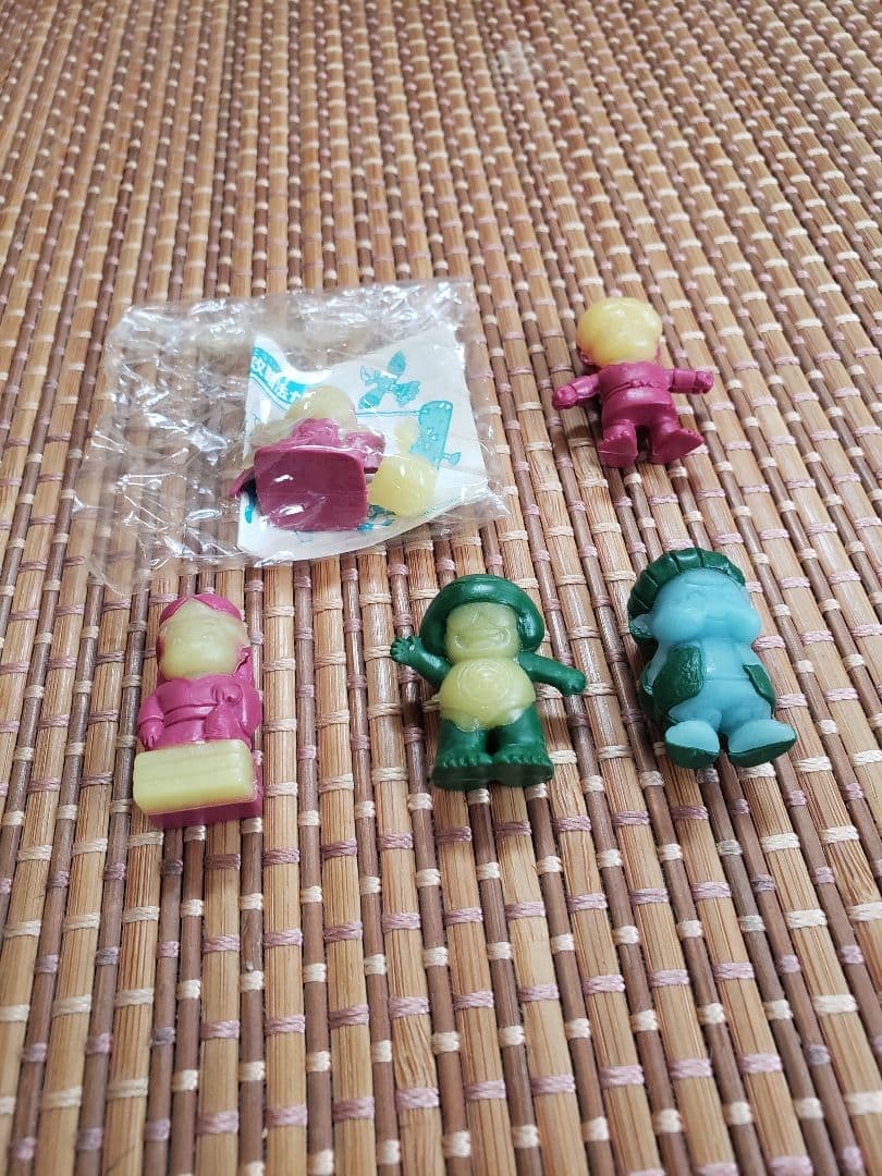 ロッテ　ファミコンチョコ消しゴム　新鬼ヶ島　食玩