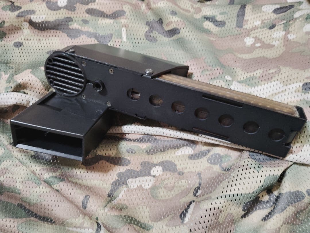laylax P90 ボックスマガジン(1500発装弾)