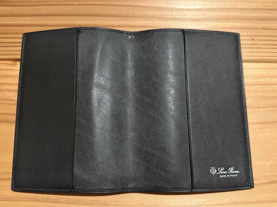 Loro Piana レザー 高級パスポートケース　未使用品