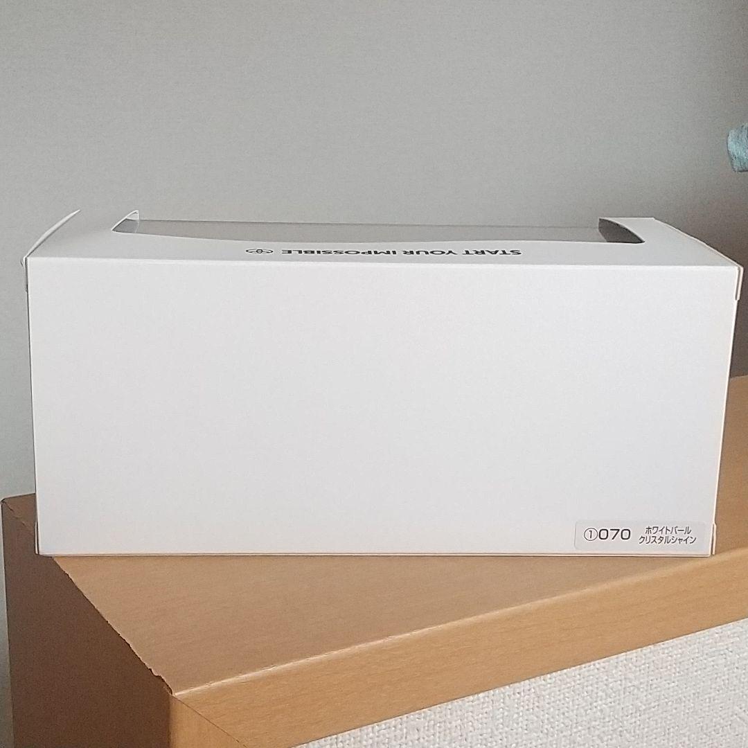 【ディーラー非売品】トヨタ ノア 90系 カラーサンプル ミニカー ホワイト 白