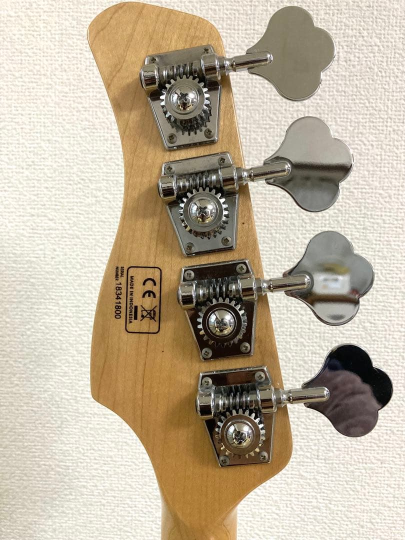 ベース SIRE V7