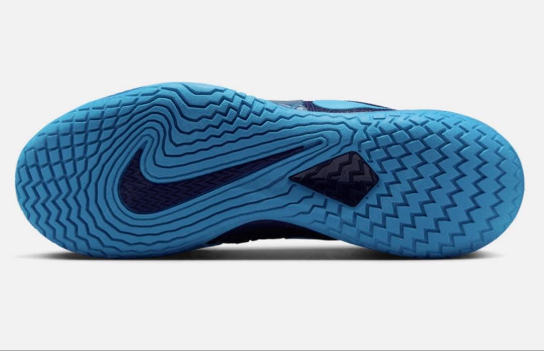 Nike テニスシューズ　ズーム　ヴェイパー　ゲージ4 ラファ