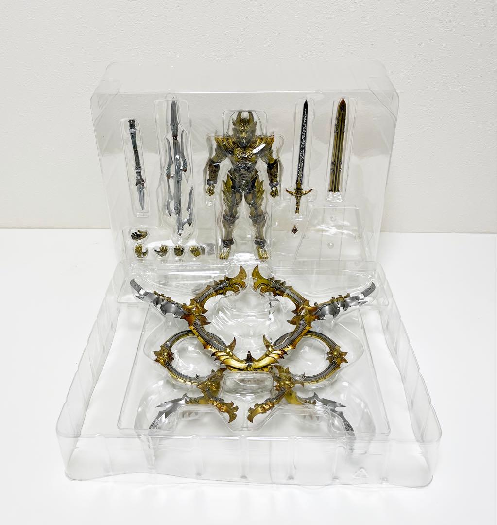 BANDAI 魔戒可動　鷹麟ガロ 牙狼　フィギュア