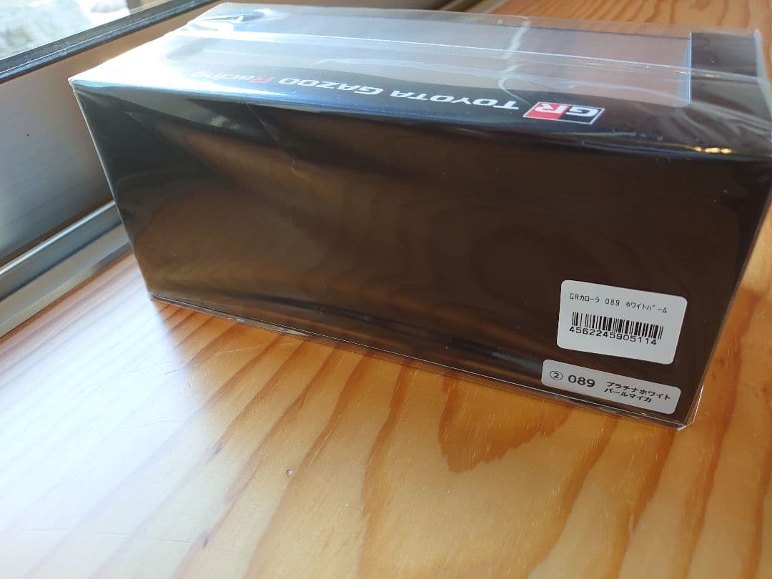 【SALE】トヨタ　GRカローラ　カラーサンプル　プラチナホワイトパールマイカ