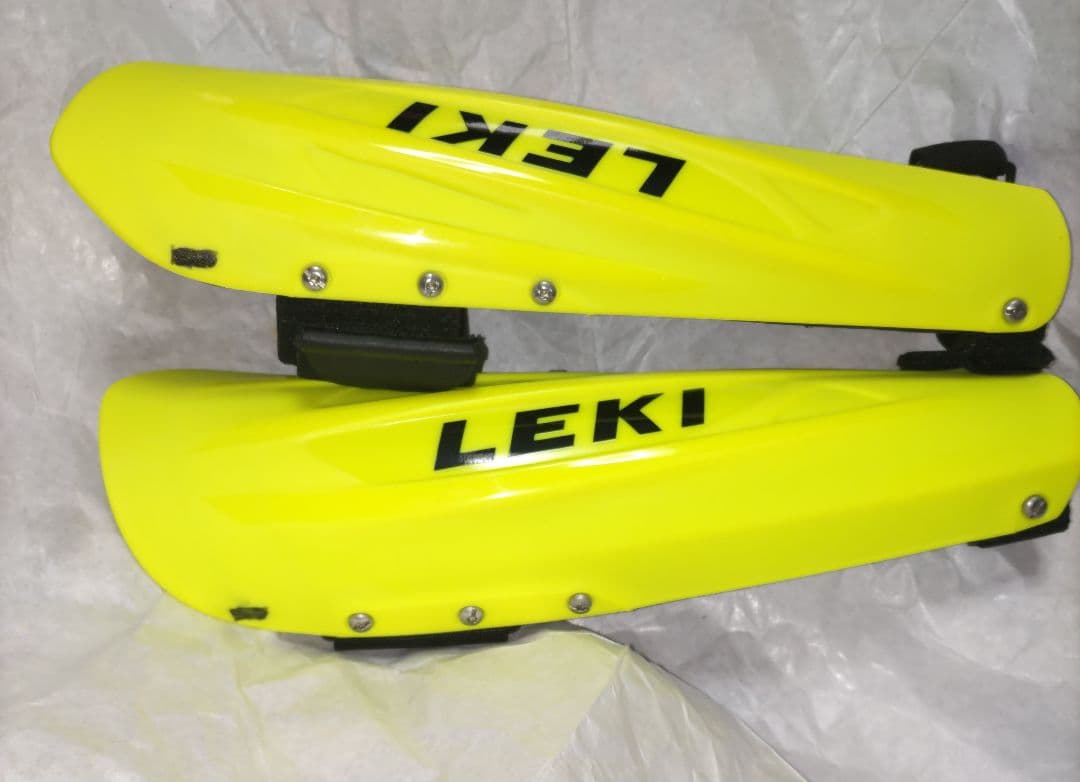 未使用保管品 LEKI レキ アームガード ネオンイエロー