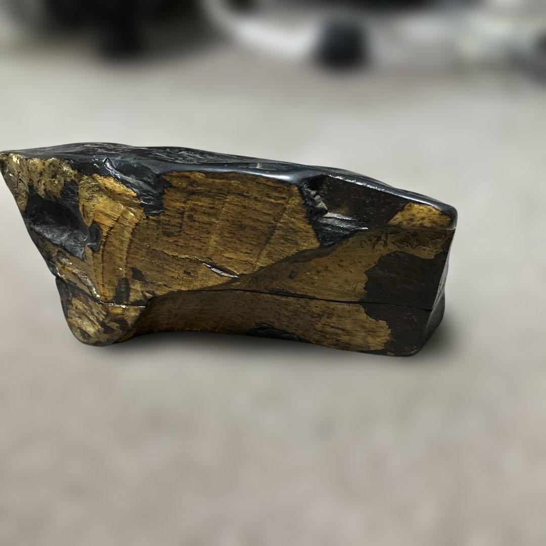 硯　龍渓石