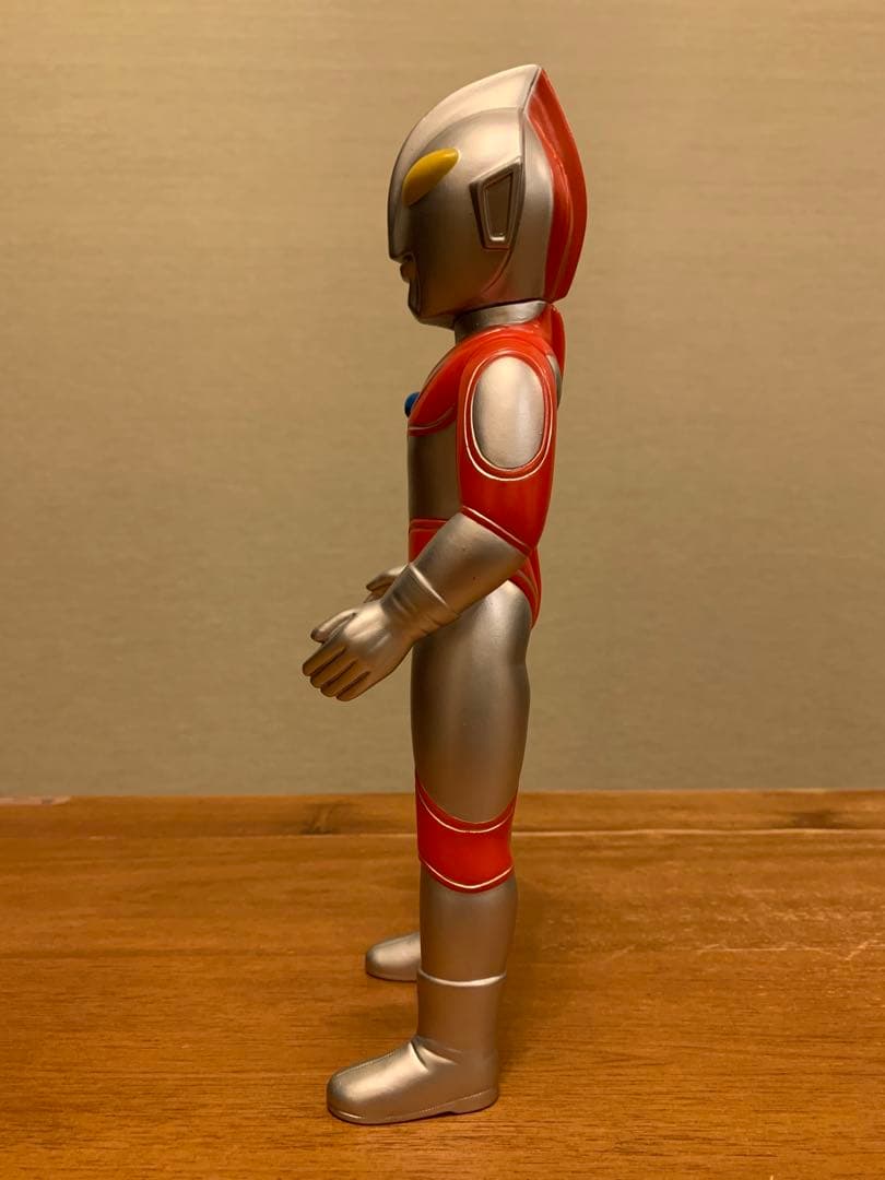 帰ってきたウルトラマン 黄色目 シルバー 【ブルマァク】ソフビ
