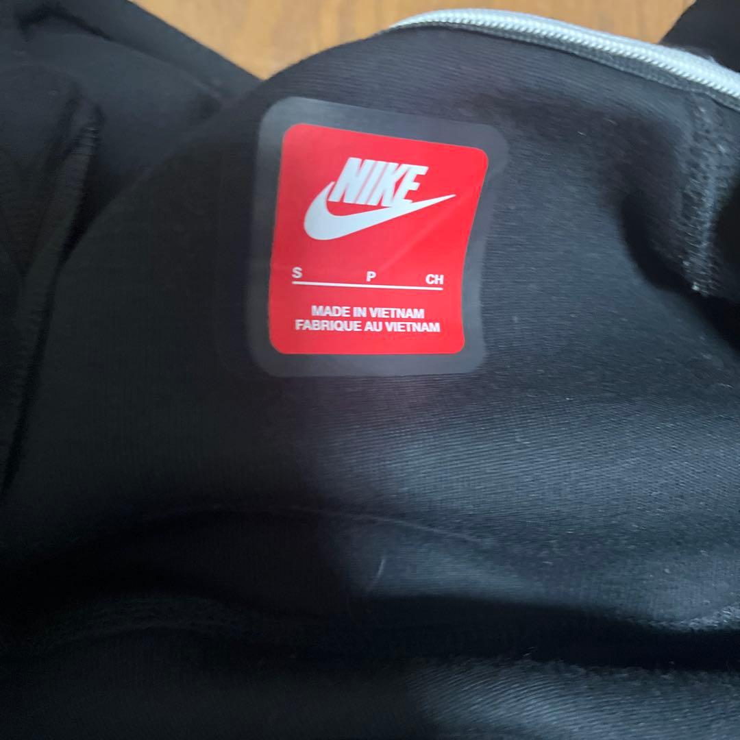 NIKE反射テックフリース