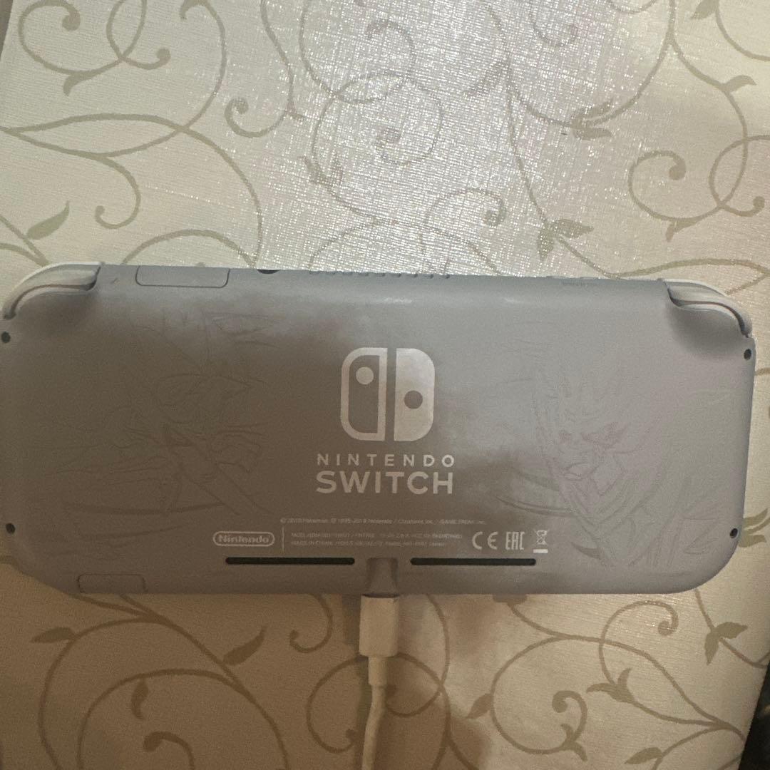 Nintendo Switch Lite ザシアン・ザマゼンタ モデル