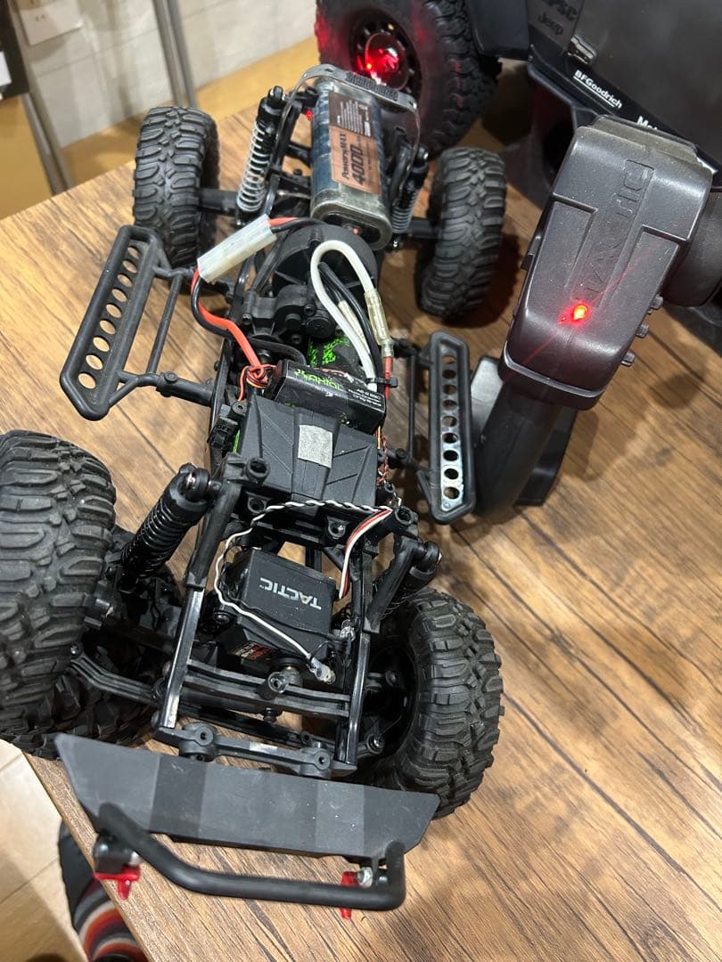 jeepチェロキーRCカー おまけボディ付き