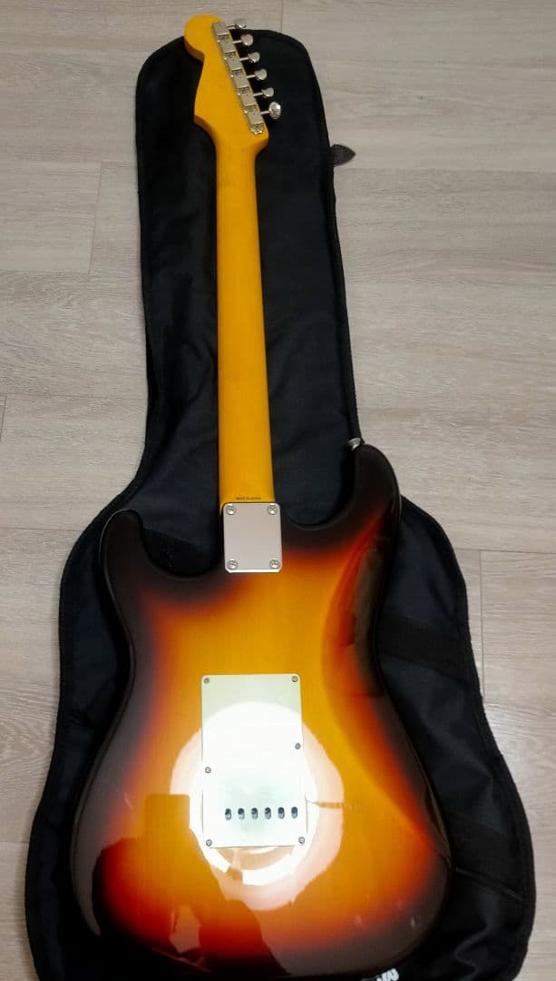 fender ストラトキャスター エレキギター