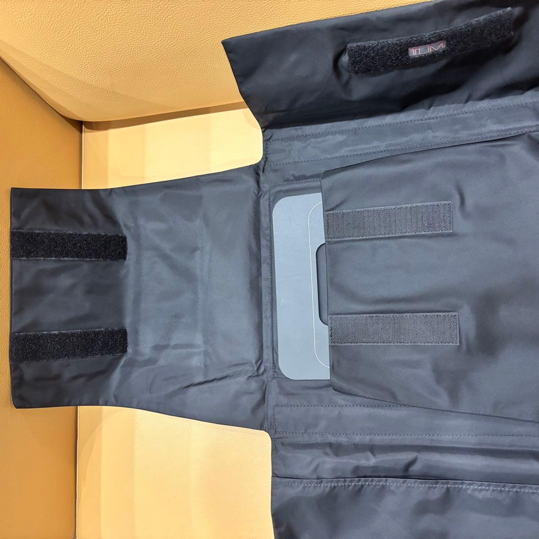 新品TUMI　旅行や出張にシワにならずに収納できる優れもの大容量パック　希少限定