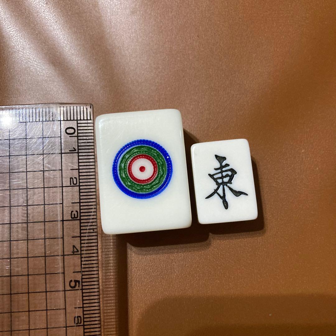 大きな麻雀牌