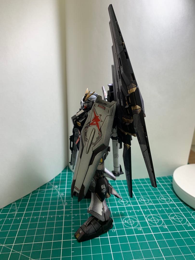 HG νガンダム　全塗装・ディテールアップ仕上げ