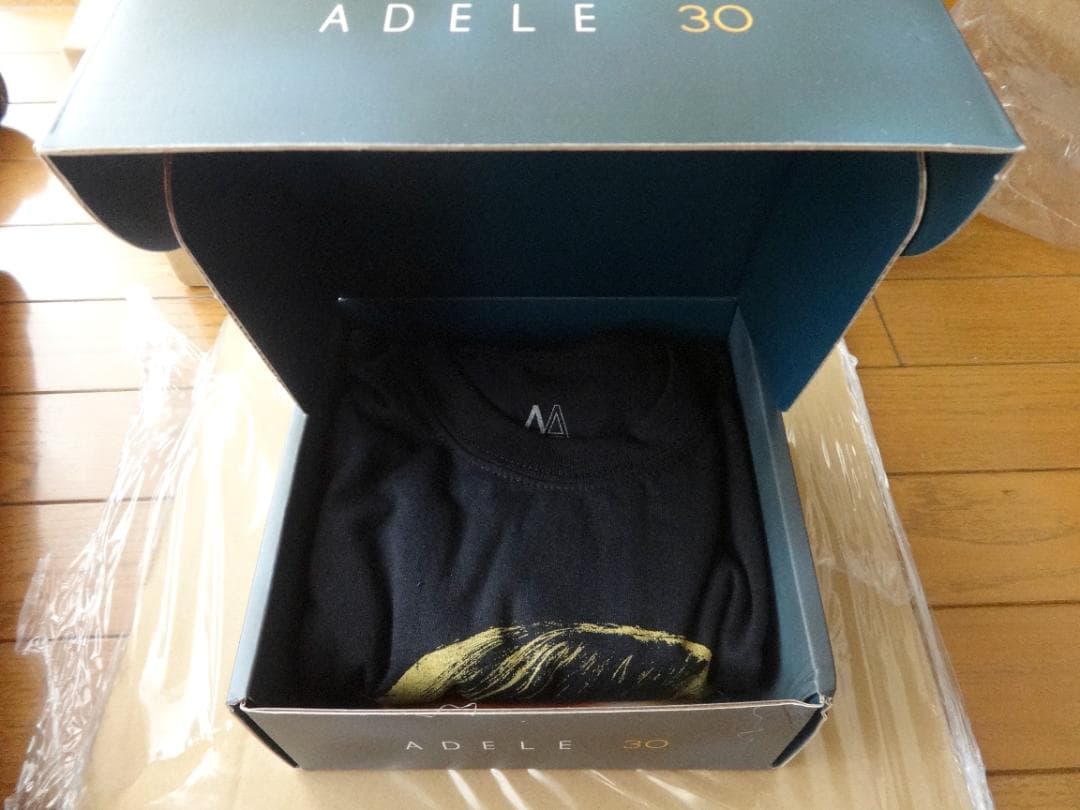 ADELE 30 CD BOX SET（L）T-SHRIT