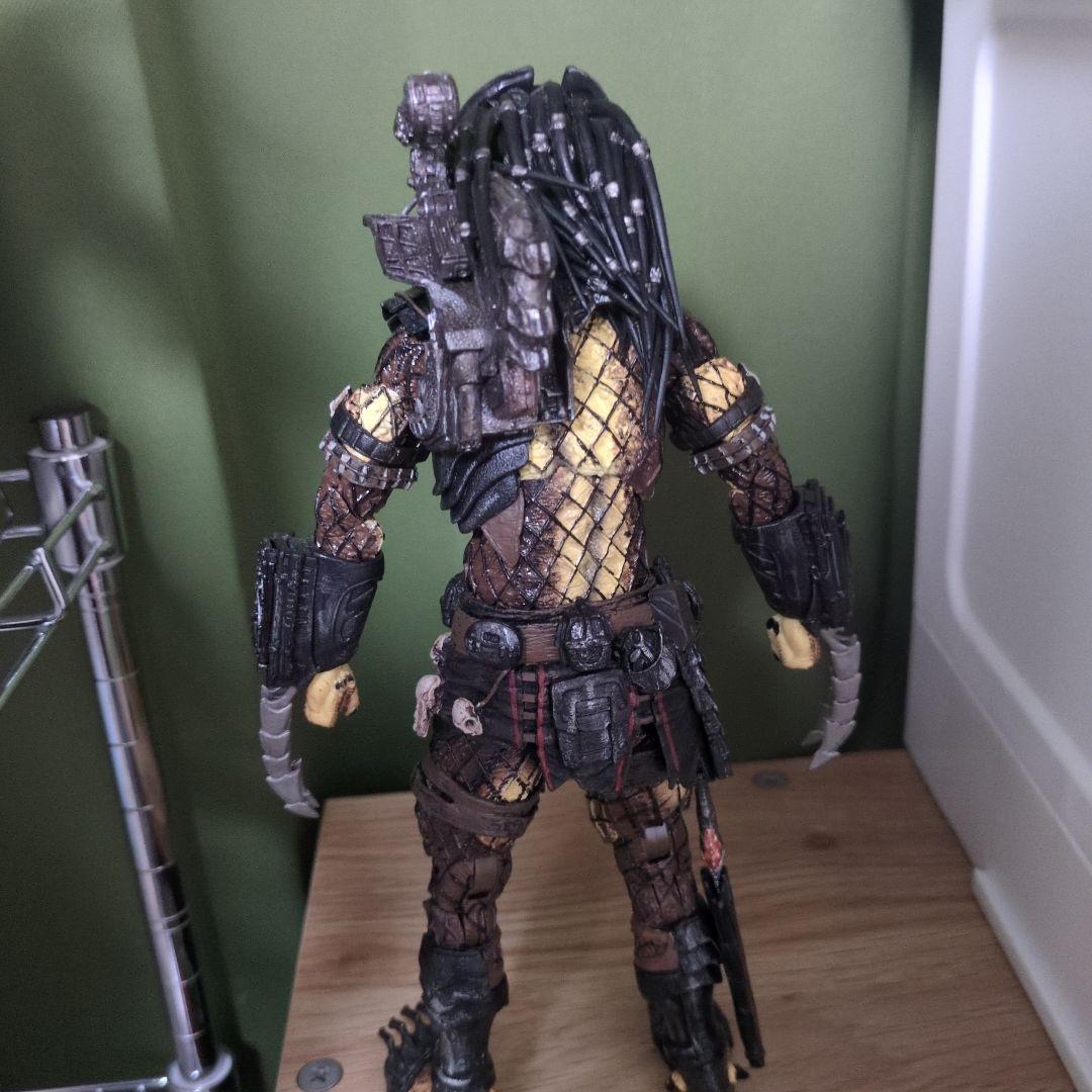 Neca サーペントハンタープレデター