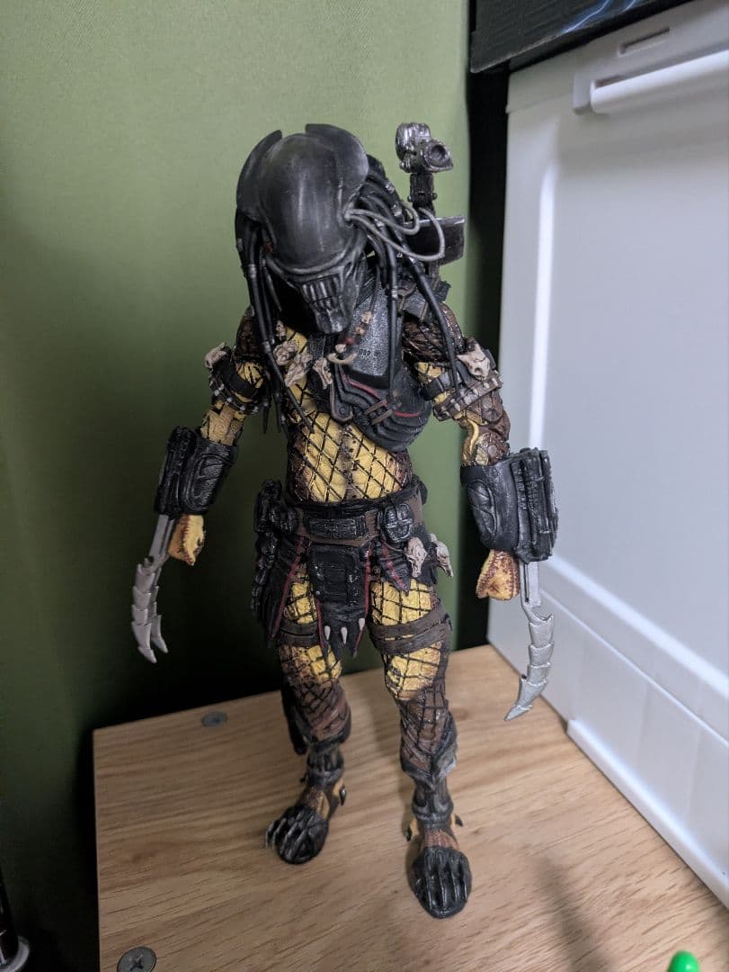 Neca サーペントハンタープレデター