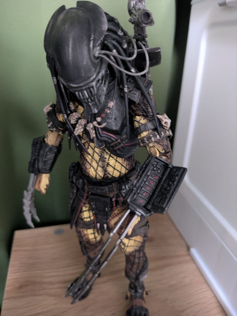 Neca サーペントハンタープレデター