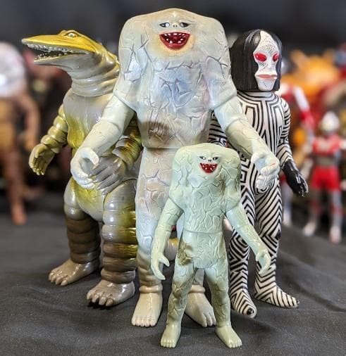ウルトラＱ・ウルトラマン＆登場怪獣・宇宙人（バンダイ）ソフビ24体セット＋２