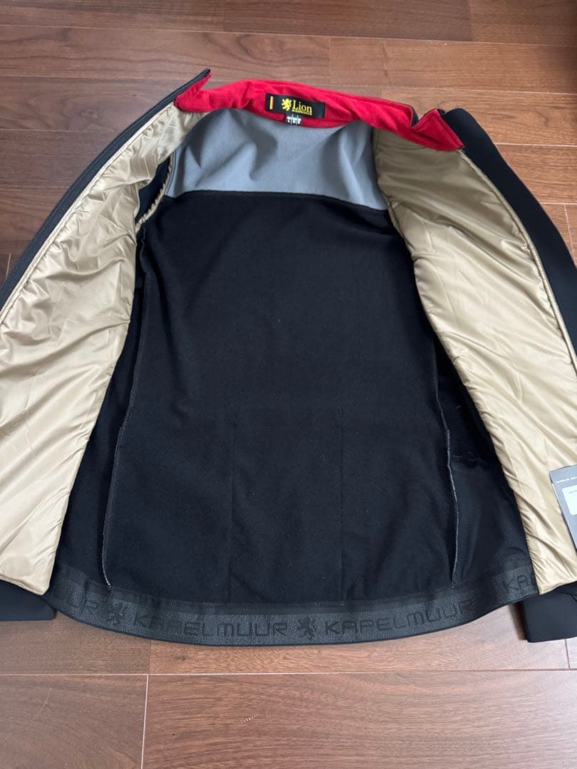 KAPELMUUR ジャケット