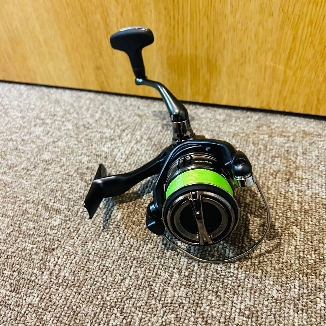 新古品　シマノ　22ミラベル　C3000HG ダブルクロスPE 0.8号付き