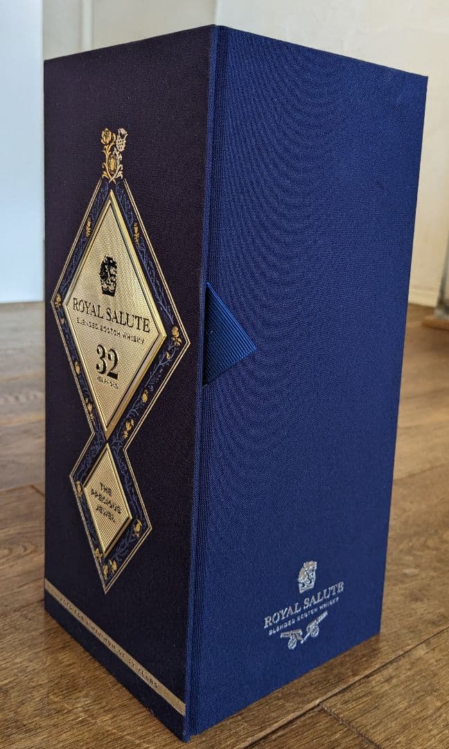 ✨ウイスキー ロイヤルサルート 32年　熟成のスコッチウイスキー　新品✨