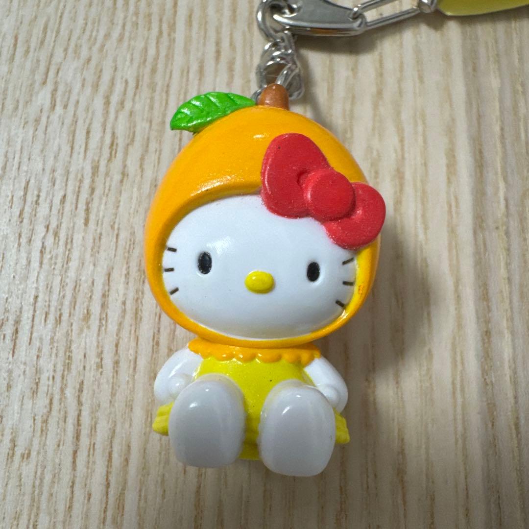 ご当地キティ　長崎限定　びわ　マスコット　キーホルダー　 新品