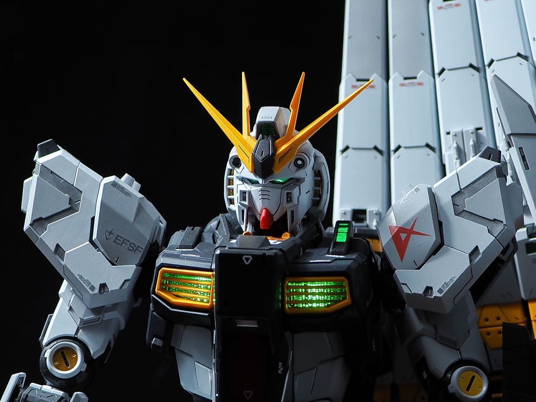 PG UNLEASHED 1/60 νガンダム　全塗装　完成品　uvカット