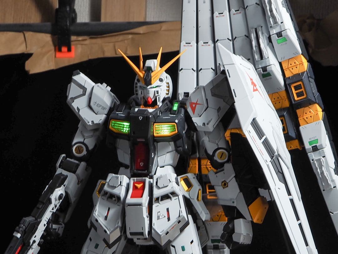 PG UNLEASHED 1/60 νガンダム　全塗装　完成品　uvカット