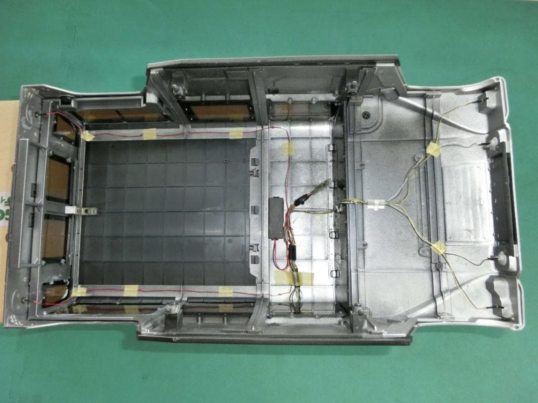 デァゴスティニハマーHUMMER H1 【エンジンRCカー】組み立て完成品