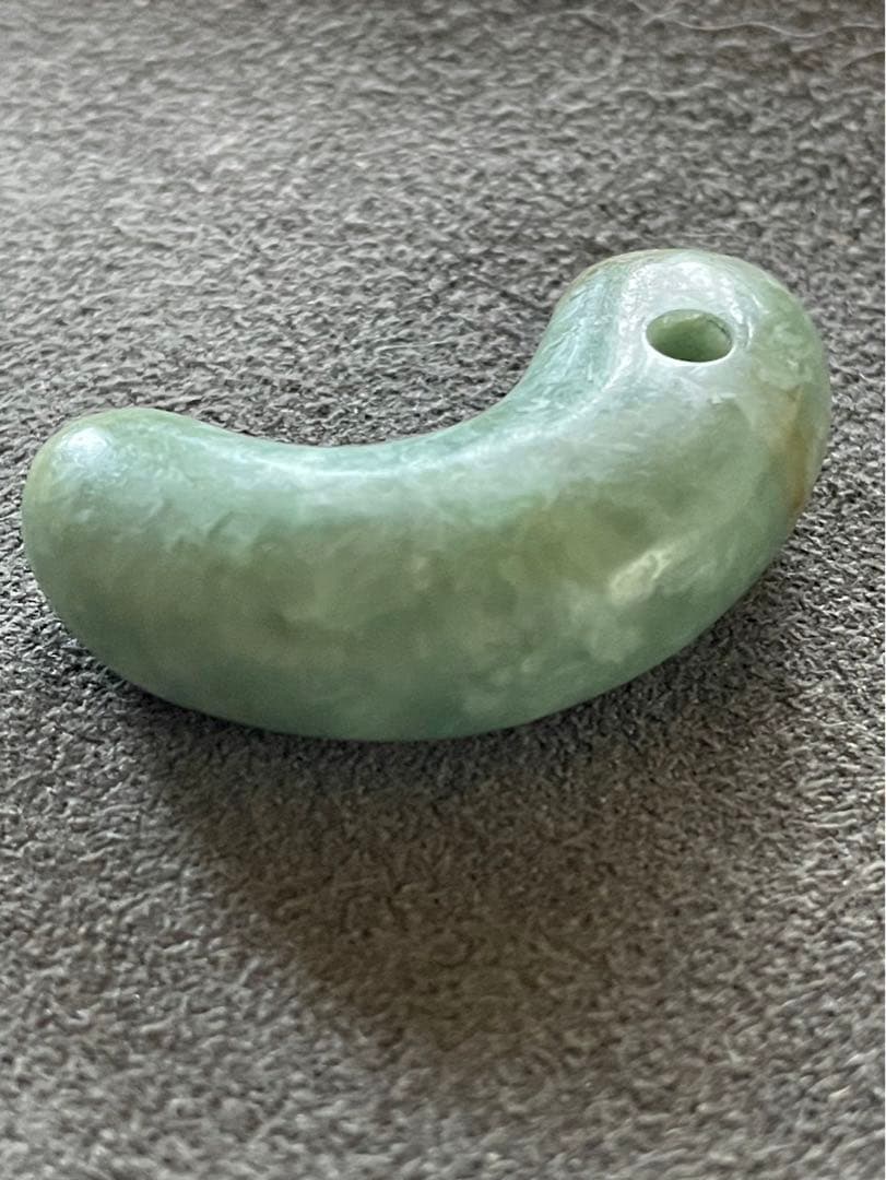 古墳時代の翡翠製勾玉