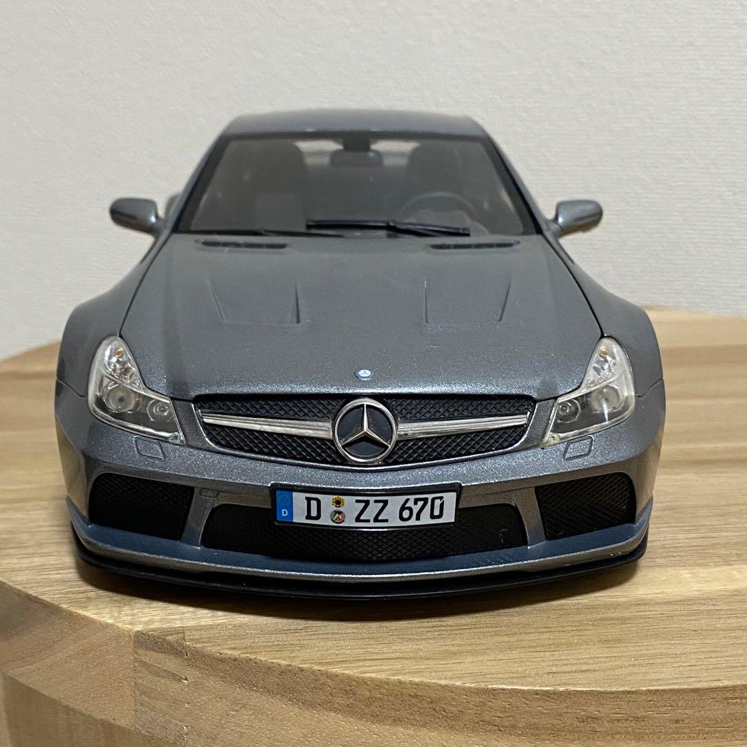 ミニカー 1/18 Mercedes Benz SL65 AMG Black Series