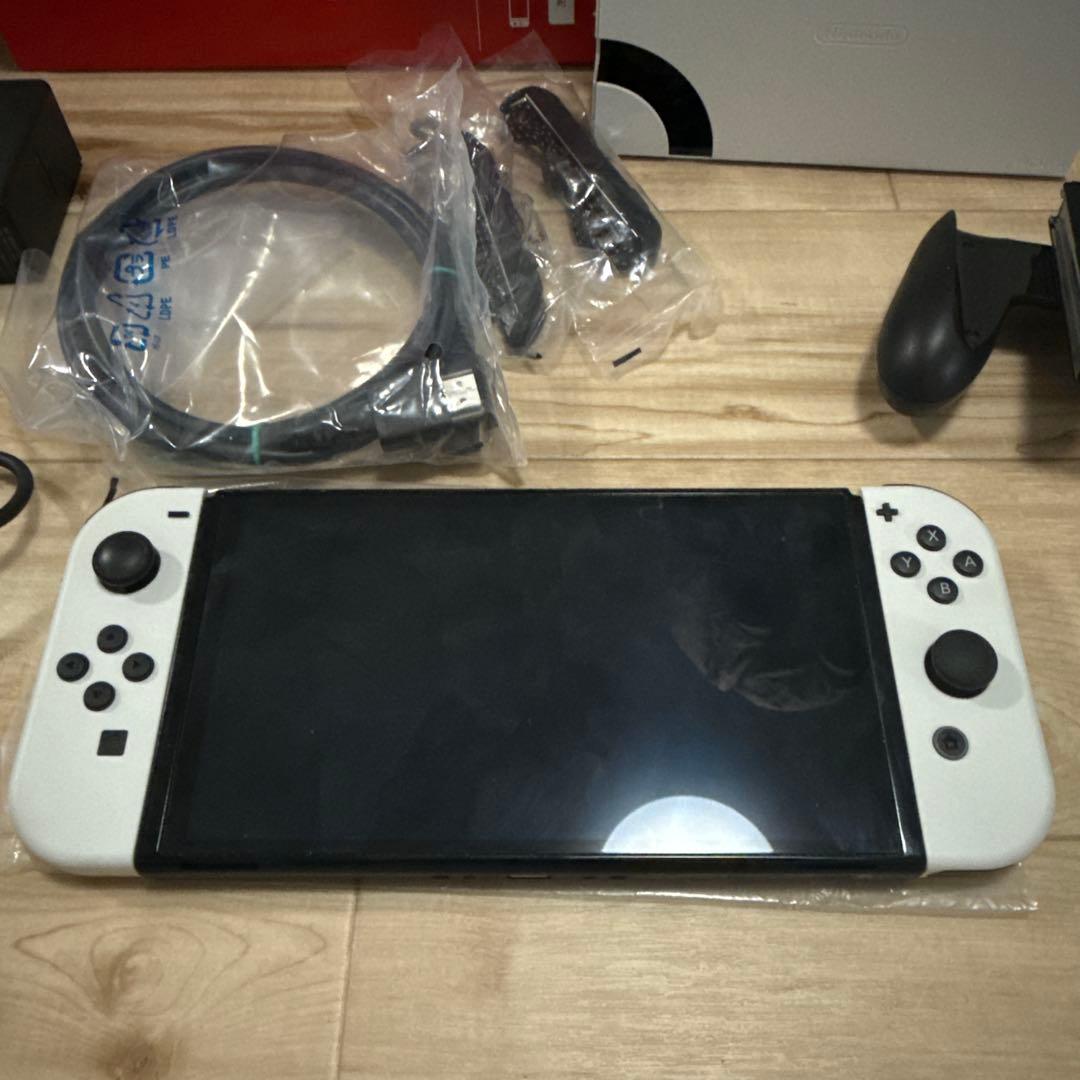 Nintendo Switch ホワイト 本体