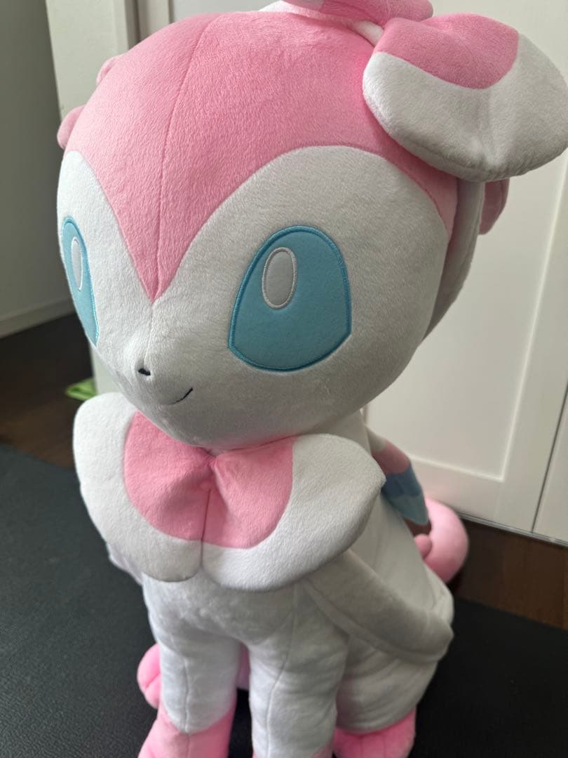 ポケモンセンター ニンフィア 等身大 ぬいぐるみ