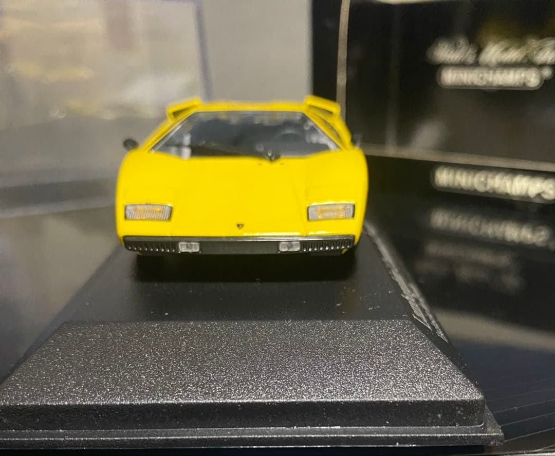 1/43 ランボルギーニ カウンタック LP400 イエロー 京商ver.