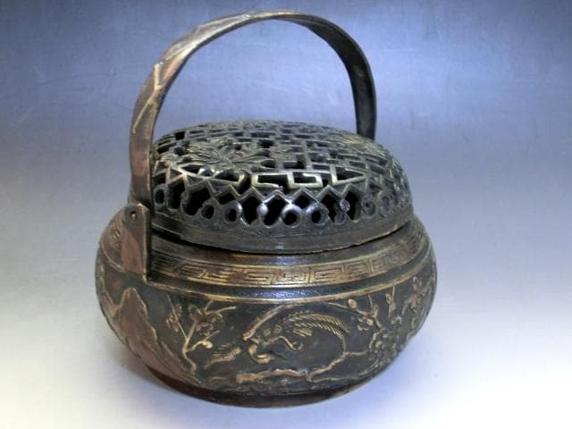手炉■「大清年製」花唐草 古銅製 松竹梅 菊 手あぶり 手火鉢 香炉 時代物■