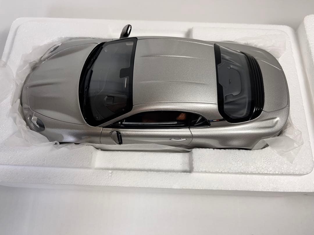アルピーヌA110 legende GT ミニカー1/18