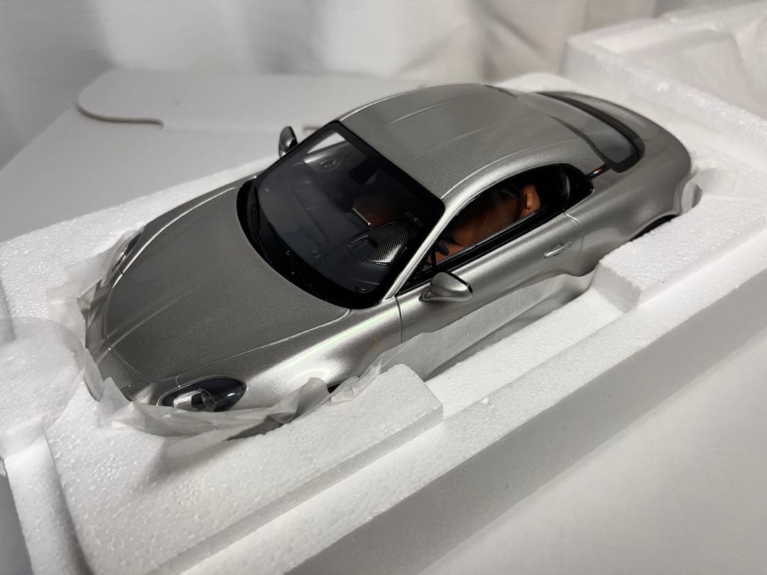 アルピーヌA110 legende GT ミニカー1/18