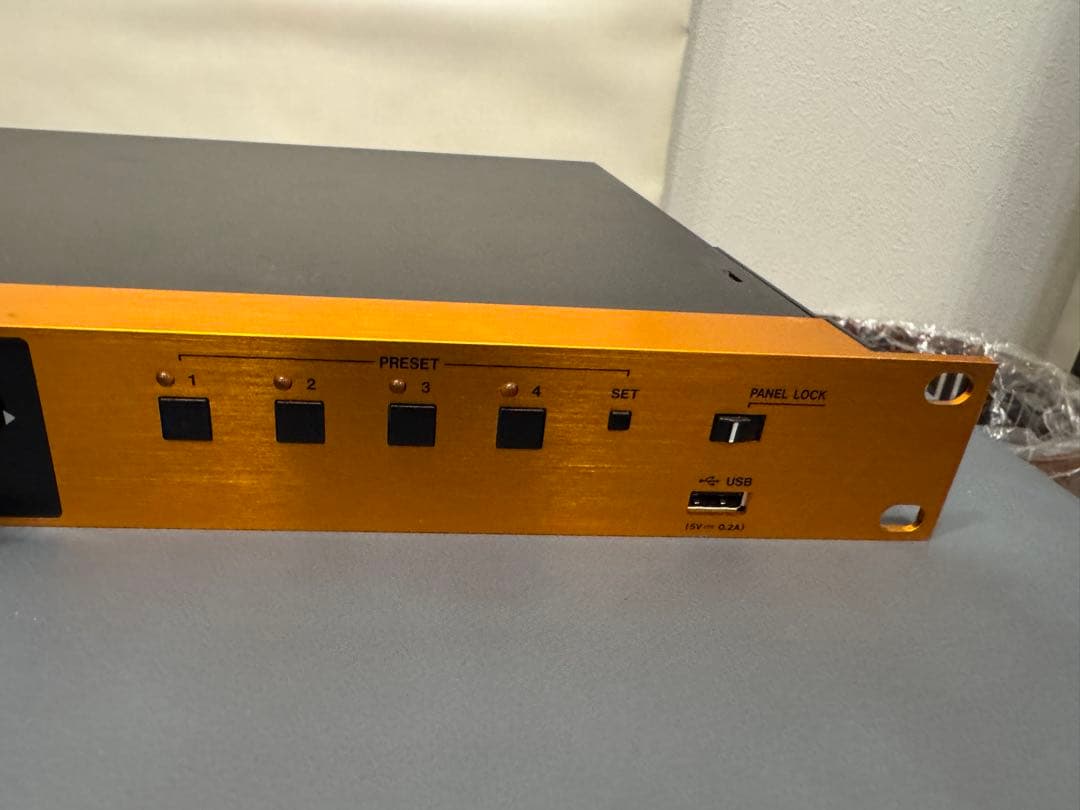 TASCAM CG-1800 マスタークロックジェネレーター