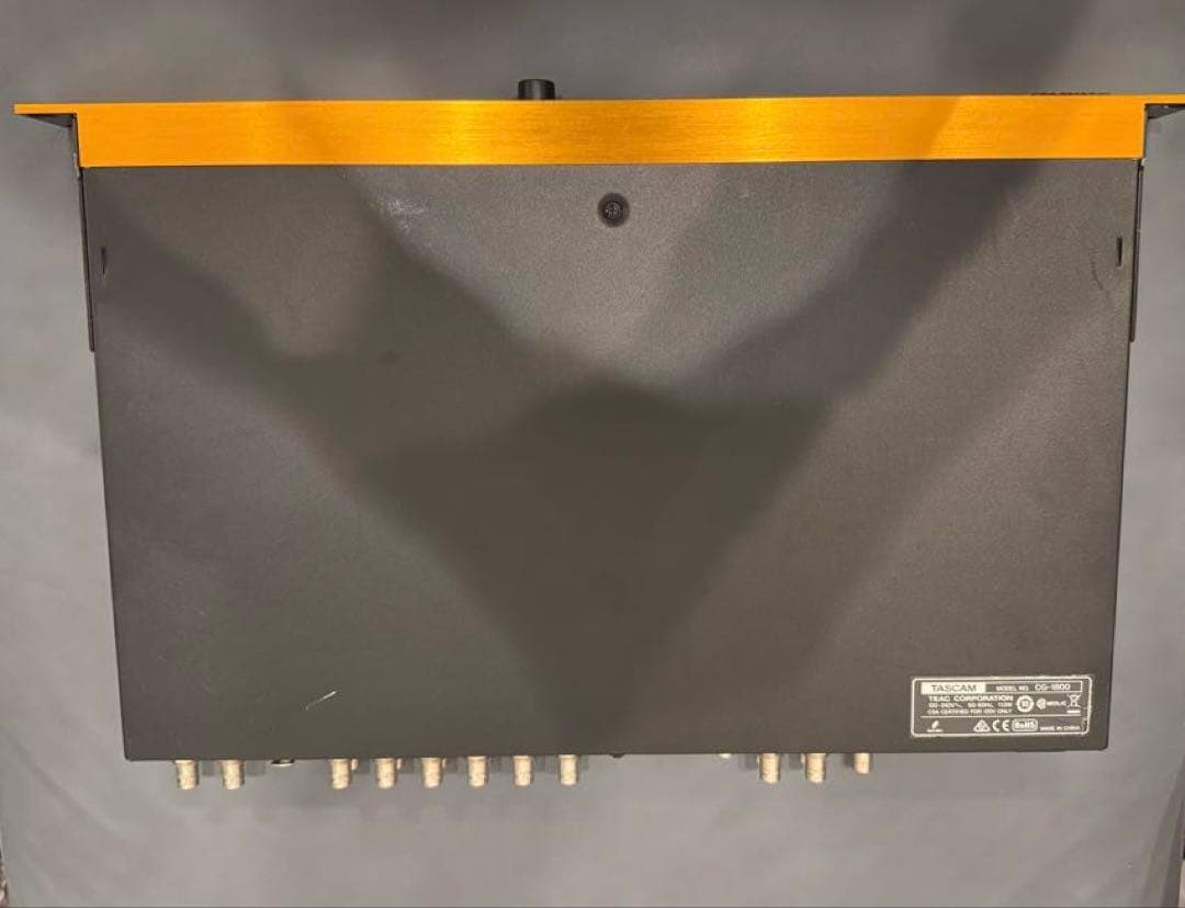 TASCAM CG-1800 マスタークロックジェネレーター