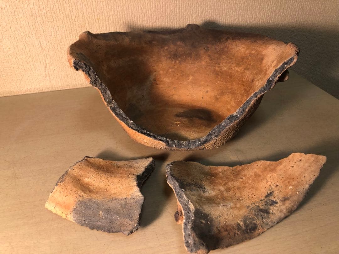 「縄文土器の欠片 No.525」です。