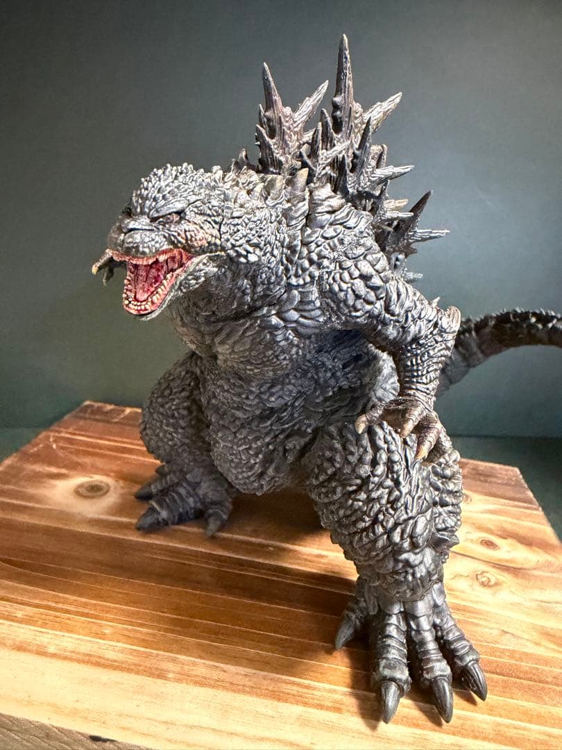 アオシマ　ゴジラ-1.0 全塗装　完成品