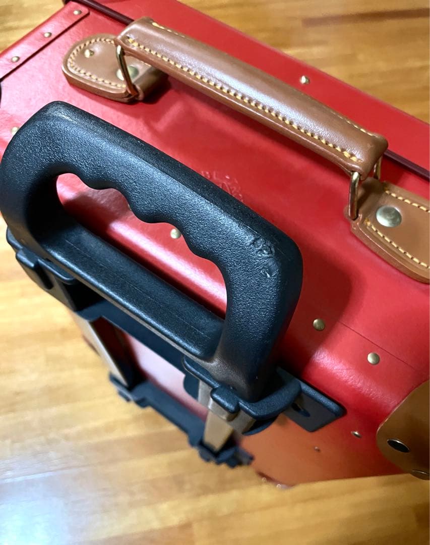 グローブトロッター　キャリーオン　スーツケース　レッド　正規品