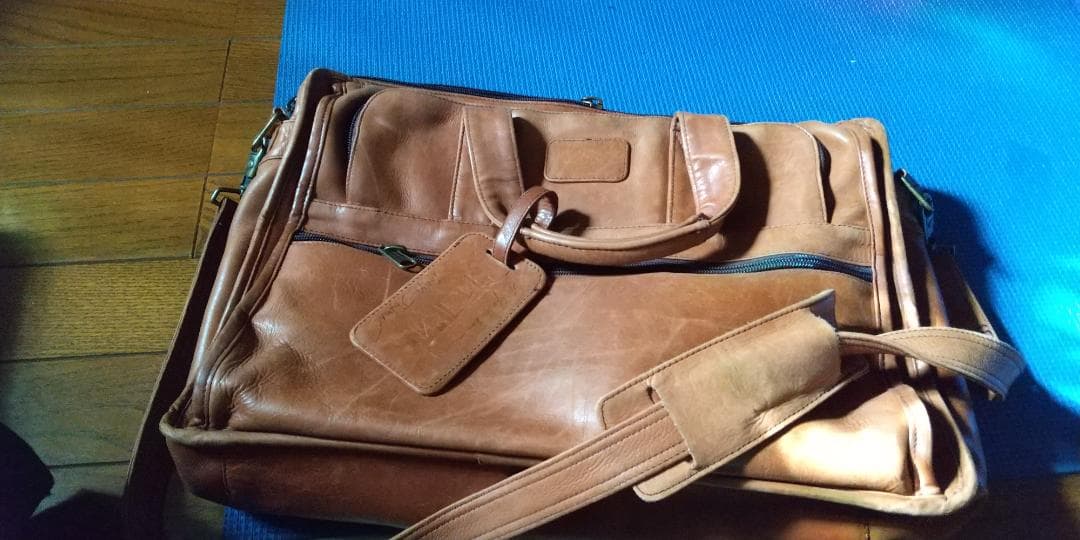 ブラウンレザー旅行バッグ