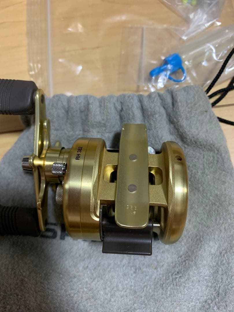 カルカッタ50XT美品　少々訳　箱つき　コンクエスト