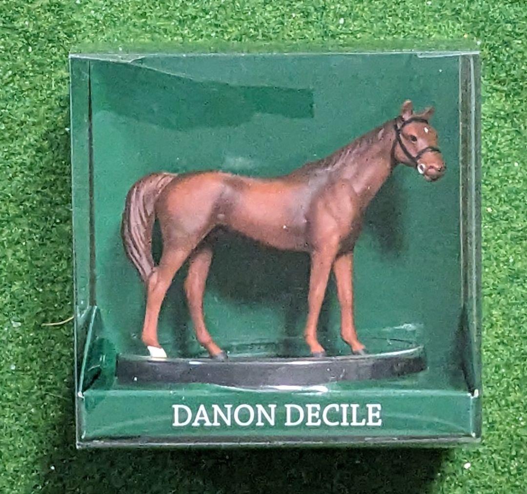 ホースフィギュア　ダービー馬5体　ドウデュース　ダノンデサイル　コントレイル他