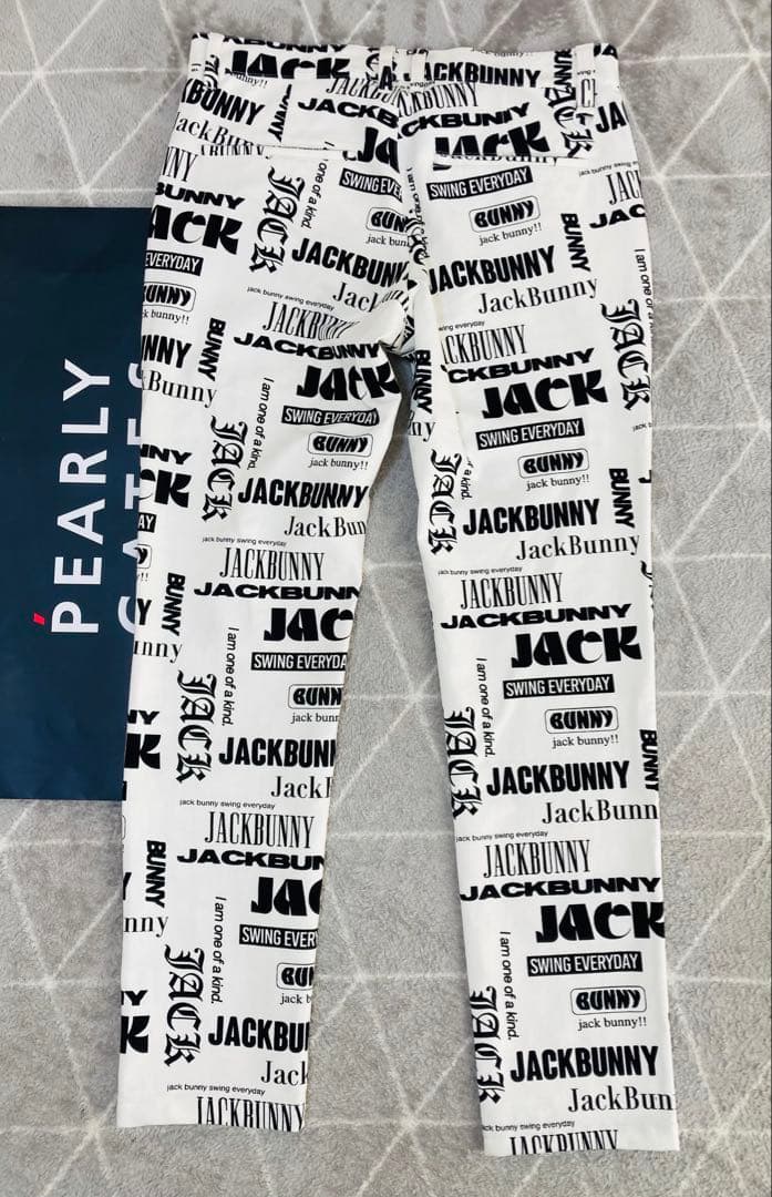 新品 パーリーゲイツ ジャックバニー ツイル 総柄テーパードパンツ(6) LL白